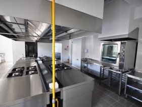 Prace wykończeniowe 63